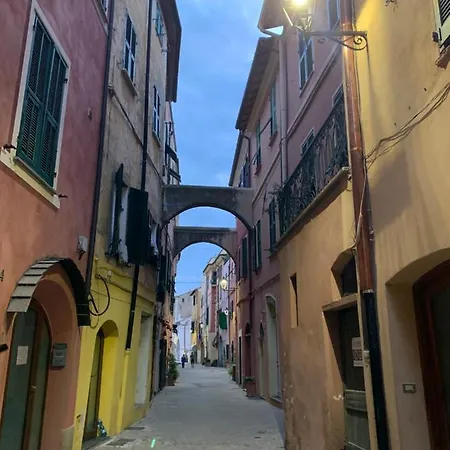 Apartment Casa Del Poeta Riva Ligure