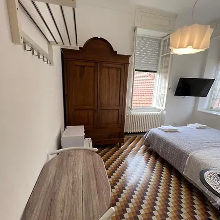 Casa Del Poeta * Riva Ligure