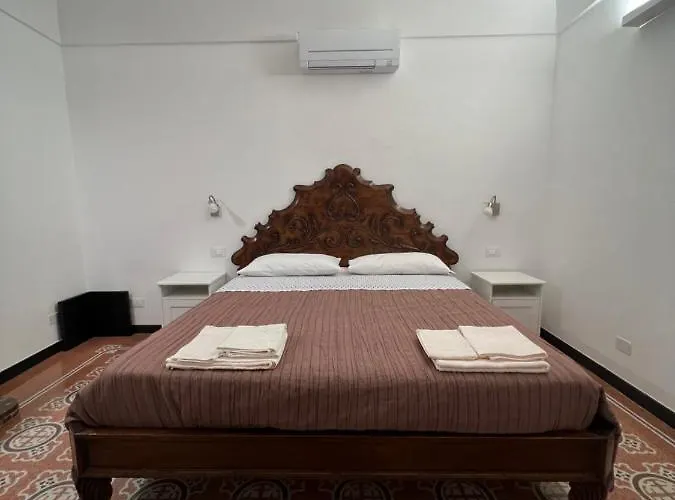 Casa Del Poeta Riva Ligure